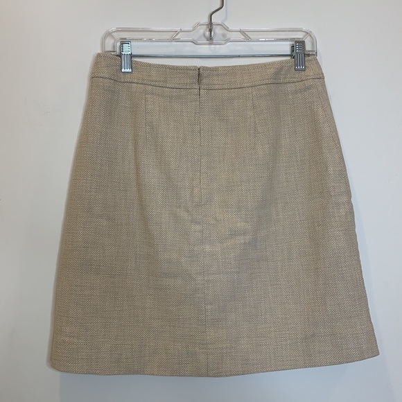 Ann Taylor khaki faux button skirt size 4 ♠️ - Picture 5 of 5